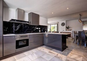 Fridge, microwave, oven, dishwasher