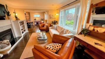 Smart TV, fireplace, table tennis, books