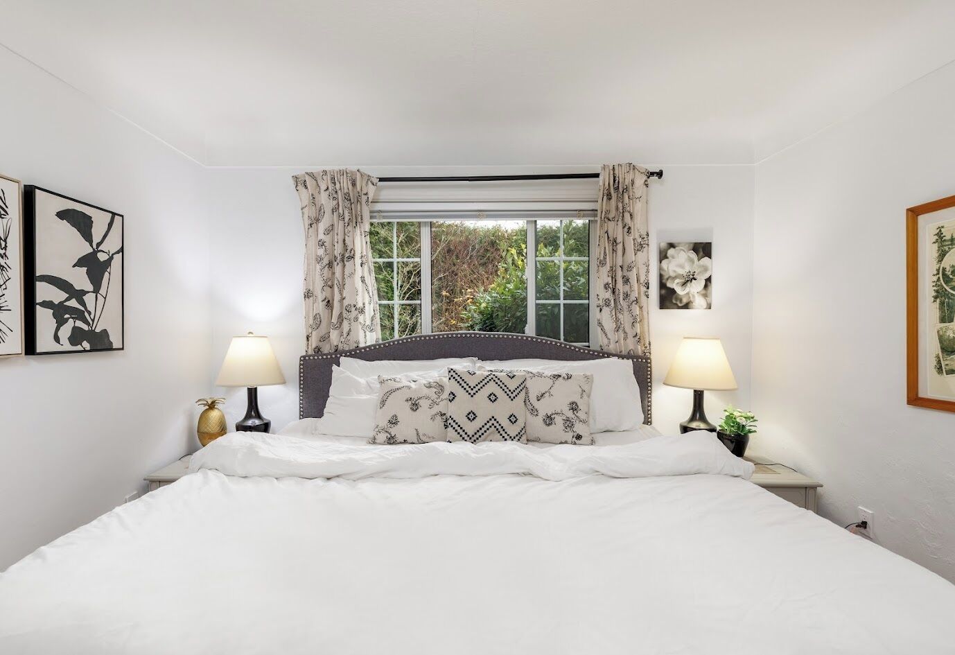 3 bedrooms, iron/ironing board, travel crib, free WiFi