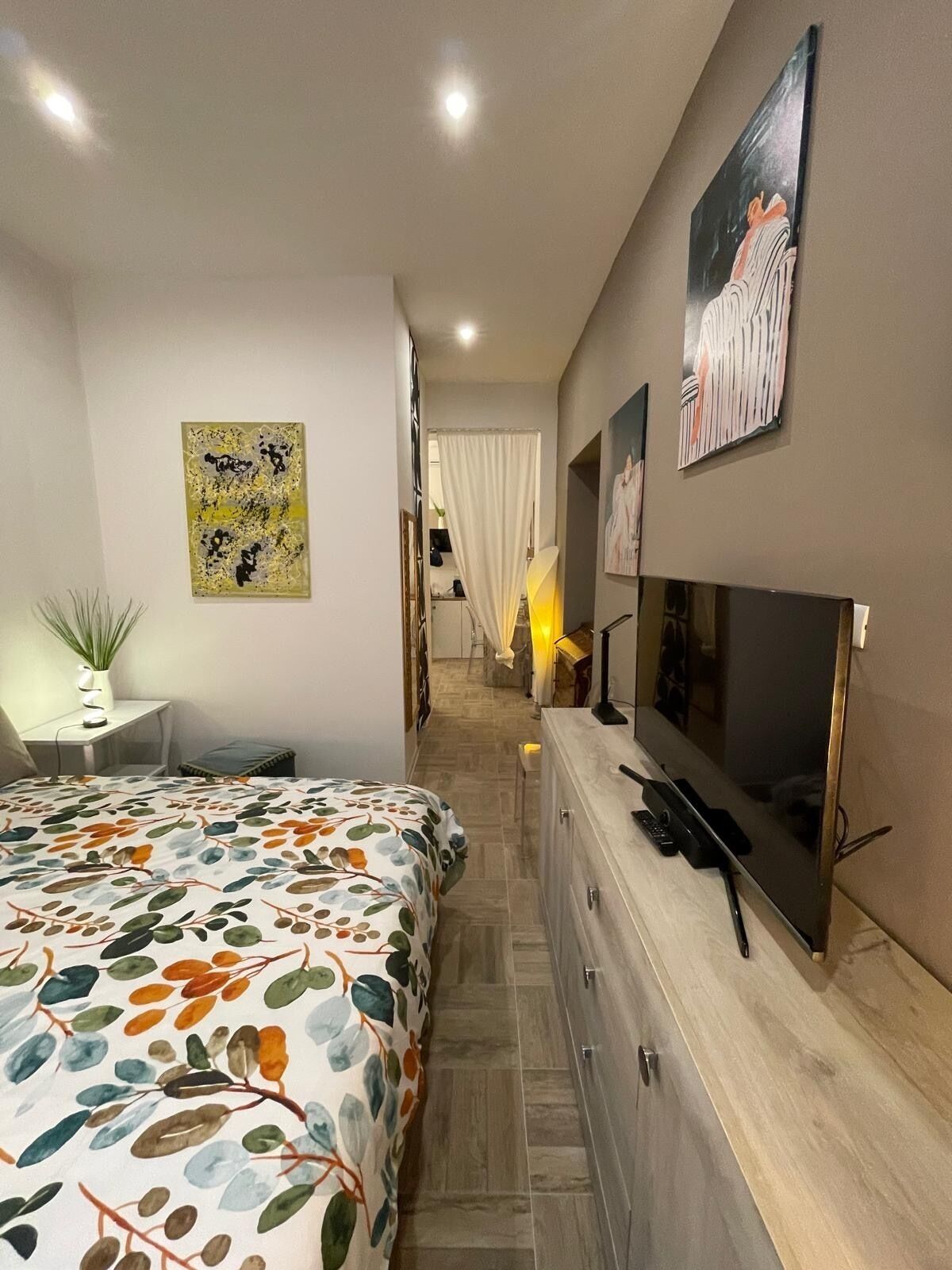 1 chambre, fer et planche à repasser, Wi-Fi, draps fournis