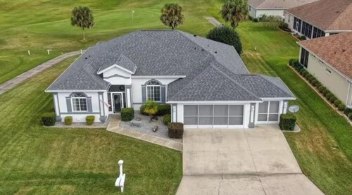 Golf course views! 3 bedroom home! 5 mins from World Equestrian Center! Dogs Ok!