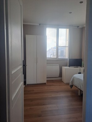 1 chambre, fer et planche Ă repasser, Wi-Fi, draps fournis