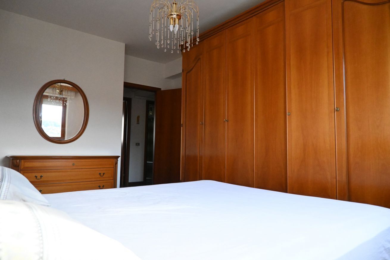 2 bedrooms, bed sheets