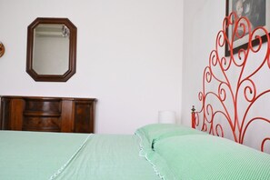 2 間睡房、床單