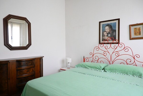 2 bedrooms, bed sheets - M423 - Marcelli, comfortable three-room apartment a stone's throw from the sea (Marcelli)