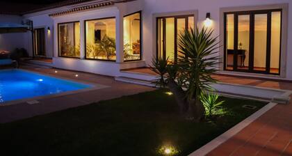 Santar m Private Pool Sauna Gym Villa