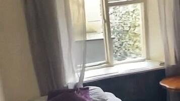 4 dormitoris, planxa i posts de planxar, wifi i roba de llit