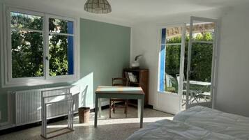 5 chambres, bureau, Wi-Fi, draps fournis