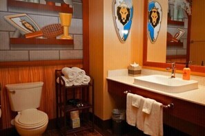 Knights & Dragons Deluxe Room at Castle Hotel - LEGOLAND California Hotel (Carlsbad)