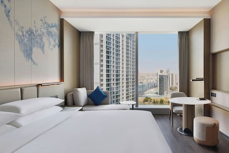 Superior Room, 1 King Bed | Minibar, in-room safe, blackout drapes, free cribs/infant beds