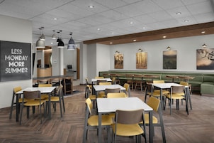 Café da manhã continental grátis todos os dias