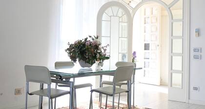 Villa Lyla - Marcelli, elegant villa with garden overlooking the sea