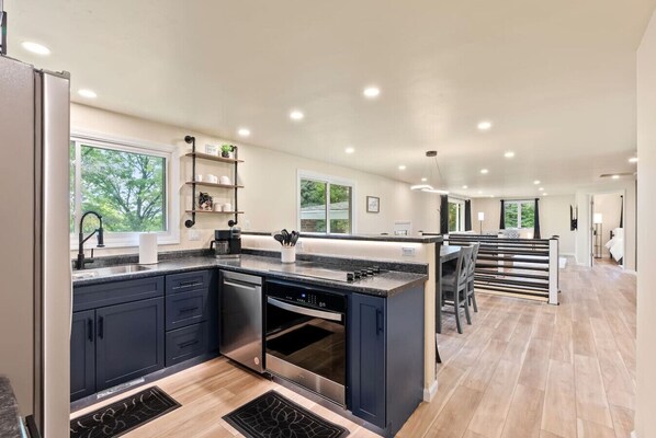 Fridge, microwave, oven, stovetop