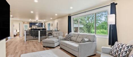 Smart TV, fireplace, video games, offices