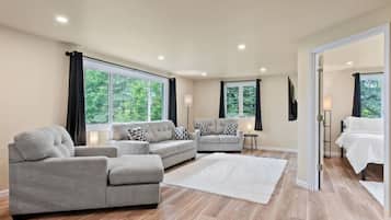 4 chambres, bureau, Wi-Fi gratuit, draps fournis