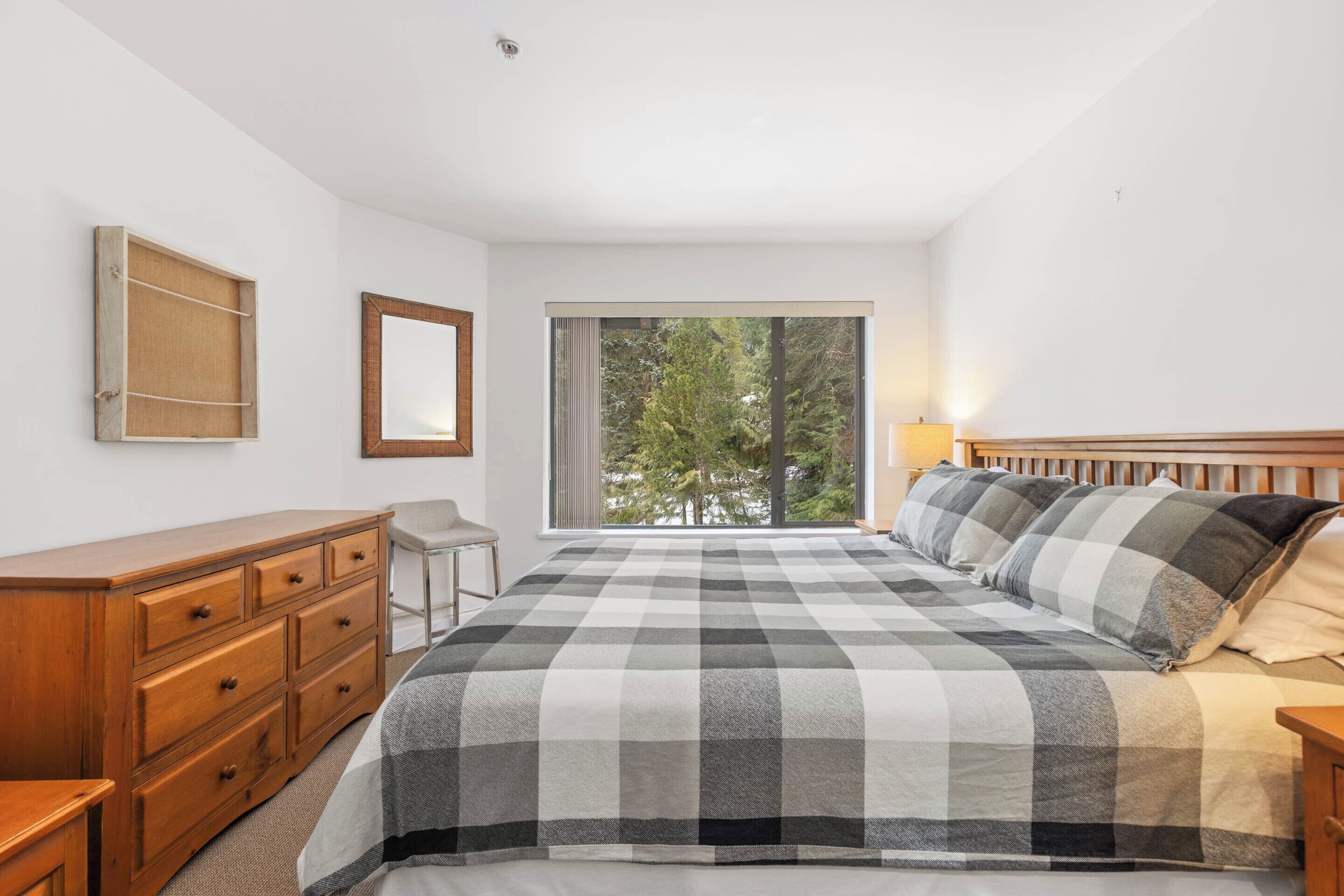 Townhome | 3 bedrooms, free WiFi