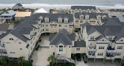 New Listing | 0.1 Miles to Beach| Pool Access