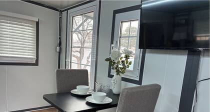 Charming 1-bedroom cottage with AC, WiFi in beautiful El Paso