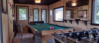 "That 70's Cottage" (on Lake Erie!) Free Firewood!