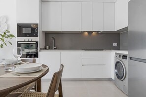 Private kitchen - Feliz | Roof terrace - pool - gym (Estepona)