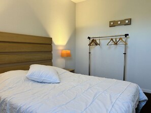 2 bedrooms, free WiFi - 100 - 6-room duplex apartment with communal pool. (FREHEL)