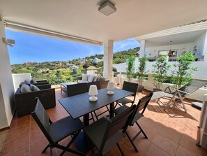 Outdoor dining - 45 - 2bd. Ap. in laMairena Forest (Ojen)