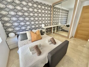 2 bedrooms, iron/ironing board, free WiFi, bed sheets - 45 - 2bd. Ap. in laMairena Forest (Ojen)