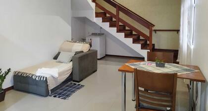 Cozy studio close to the airport and beaches.