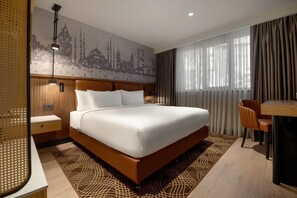 Deluxe Room, 1 King Bed, City View | Premium bedding, Tempur-Pedic beds, minibar, in-room safe - TRYP by Wyndham Istanbul Beyoglu (Istanbul)