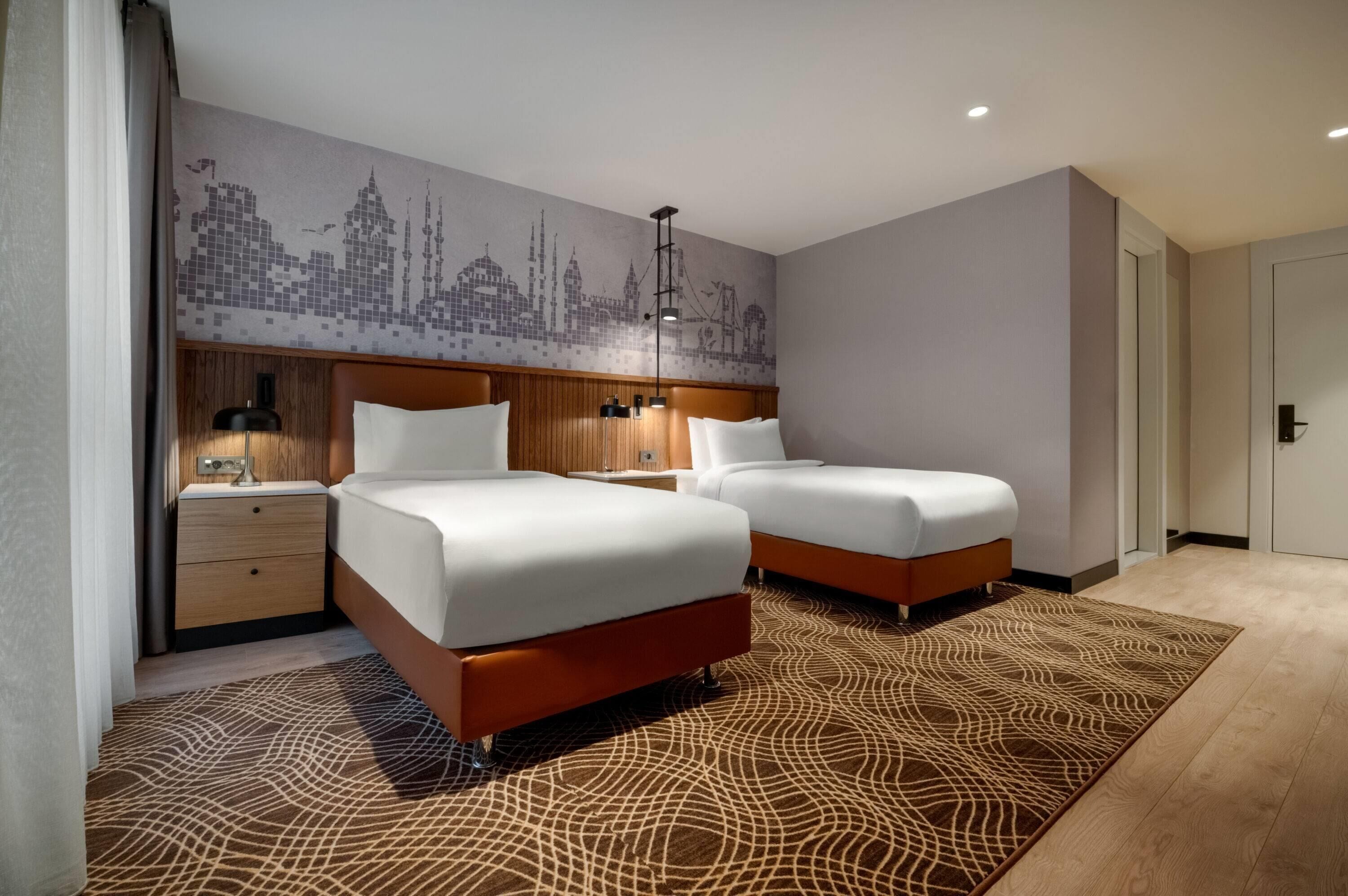 Premium bedding, Tempur-Pedic beds, minibar, in-room safe