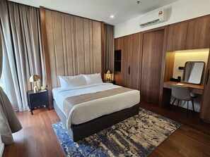 Premium bedding, in-room safe, blackout curtains, iron/ironing board - Wyndham Garden Suites Genting Highlands (Genting Highlands)