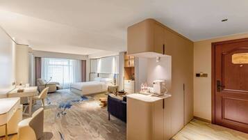 Suite, 1 King Bed, Non Smoking (Bridal)