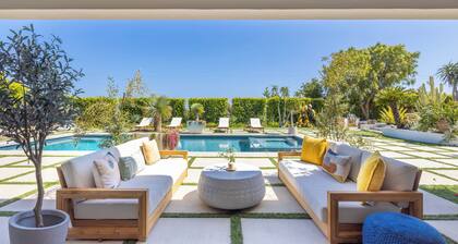 Malibu Luxury 4 BR Home w Pool and Ocean Views
