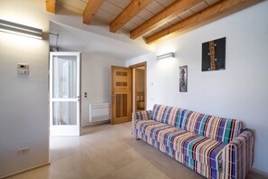 Living area - WePuglia - Residence Cala Paura – Apt. Delfini (Polignano a Mare)