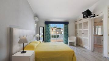 4 bedrooms, free WiFi, bed sheets