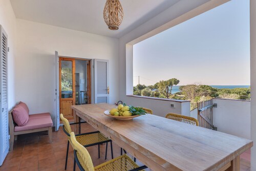 Apartment 'Magnolia P1' with Private Terrace, Wi-Fi and Air Conditioning