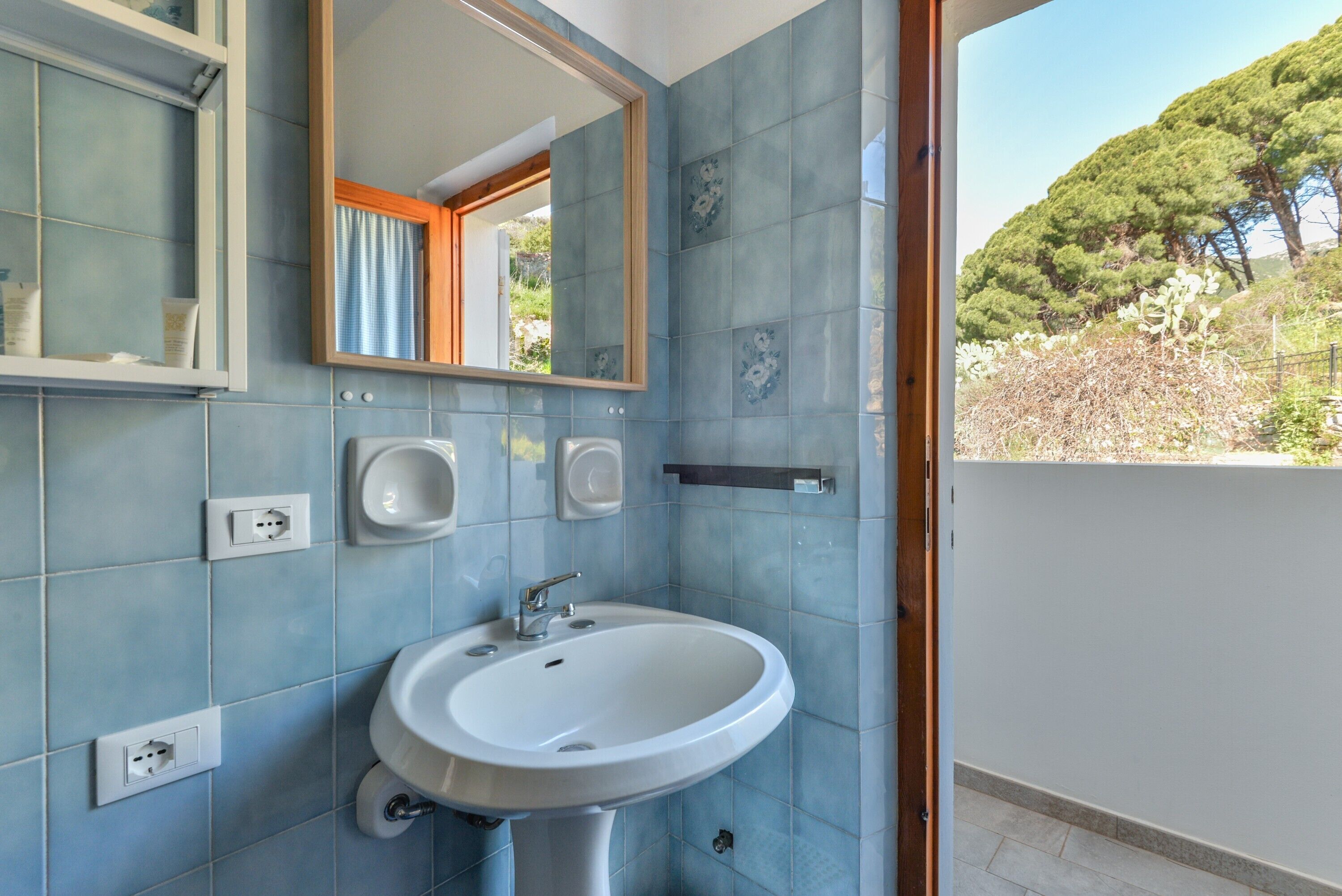 Douche, sèche-cheveux