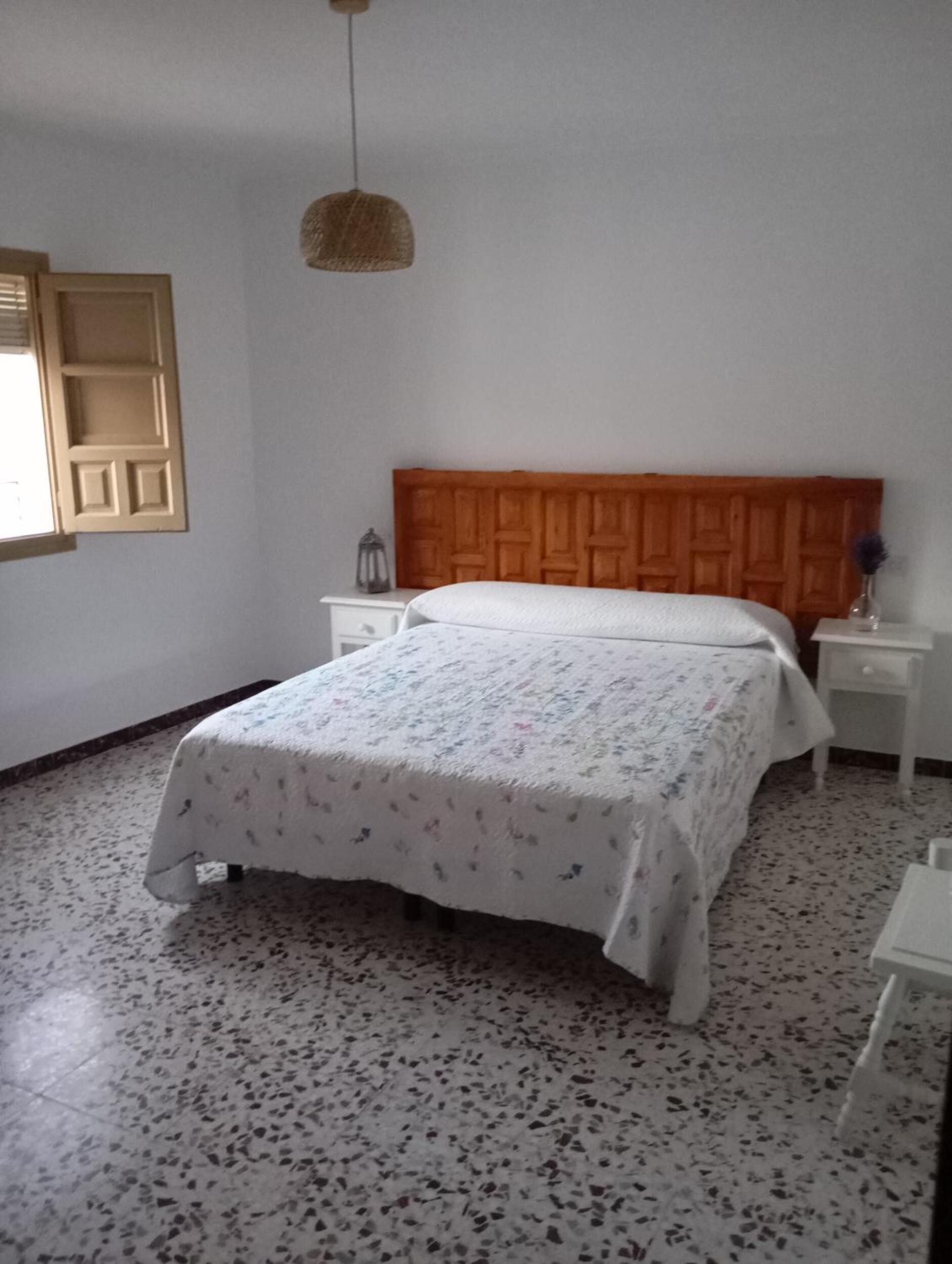 4 chambres, fer et planche à repasser, Wi-Fi gratuit, draps fournis