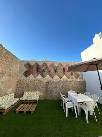 Outdoor dining. Apartment 'La Barranca' with Mountain View, Private Terrace and Wi-Fi
