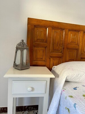 4 habitaciones, tabla de planchar con plancha y wifi gratis 