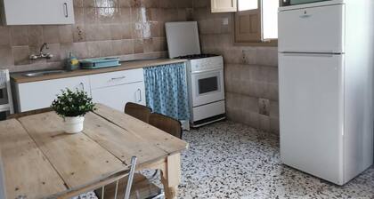 Apartamento 'La Barranca' con vistas a la montaña, terraza privada y Wi-Fi