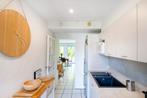 Frigorifero, microonde, forno, lavastoviglie