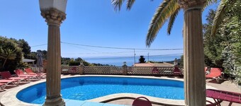 Holiday Home 'Vista Al Mar' with Sea View, Wi-Fi and Air Conditioning