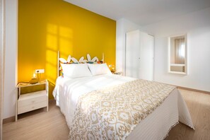 1 dormitorio, tabla de planchar con plancha, wifi gratis y ropa de cama