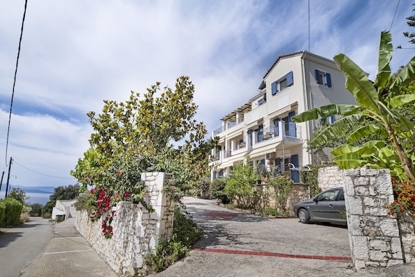 Exterior - Studio Apartment 'Panorama 3' with Sea View, Wi-Fi and Air Conditioning (Lefkada)