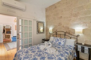 1 多间卧室、免费 WiFi、床单