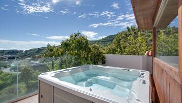 Bañera de hidromasaje exterior