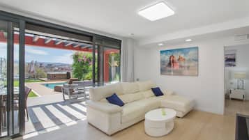 Televisio, pöytätennispöytä