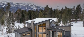 Gorgeous views-Pet friendly-Modern Home