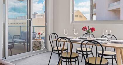 Family-Friendly 3BR Beachfront Apartment with Ocean Views – Cronulla